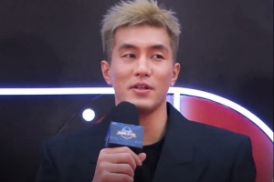 “廢話文學”+尬舞化身快樂氮泵 郭艾倫微博之夜整活合集