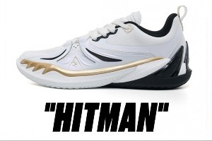 第三代簽名鞋來了！里夫斯媒體日上腳個(gè)人第三代簽名鞋AR 3！