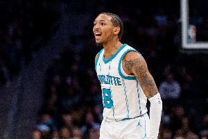 湖人簽下小尼克-史密斯后 三份雙向合同已經(jīng)滿額