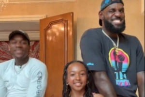 詹姆斯帶女兒朱莉與網(wǎng)紅Tylil James秀舞技 老詹表情亮了！