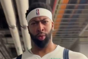 獨行俠球員被叫全名的反應！好幾個球員驚呆了 露出不可思議表情