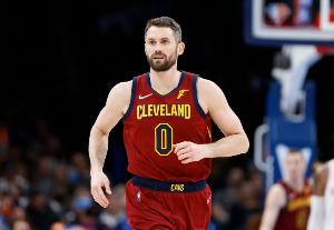 馬卡：共同效力騎士時經常和樂福在同一個籃筐訓練 總會向他討教