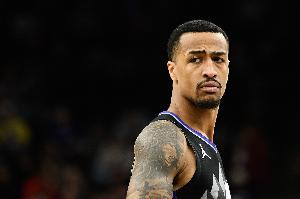 盧：科林斯一直和范甘迪打磨防守 我們重點(diǎn)觀察他的換防能力