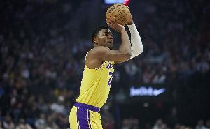 八村塁：詹姆斯會在場邊為我們答疑解惑 這種無形影響力至關(guān)重要