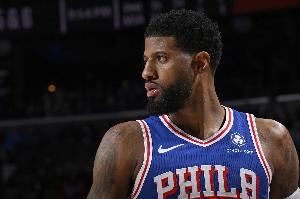 納斯：?jiǎn)讨挝磪⒓?對(duì)5對(duì)抗訓(xùn)練 不排除他能在季前賽中登場(chǎng)