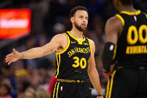 庫(kù)明加：談判過(guò)程我最感激隊(duì)友&他們從未有人催我 庫(kù)巴追都開導(dǎo)我