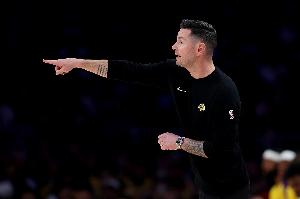 雷迪克：上周艾頓東契奇合練了幾天 目前詹姆斯還無(wú)法與球隊(duì)合練