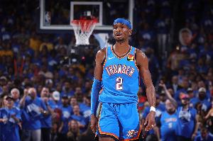 MVP風(fēng)采展示！亞歷山大19分鐘9投7中 無(wú)罰球砍下16分5助攻