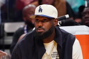 坐骨神經痛！記者：湖人的目標是讓詹姆斯在11月6日戰(zhàn)馬刺時復出