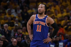 27分鐘14中4僅得11分！布朗：我還沒(méi)真正放開(kāi)讓布倫森打