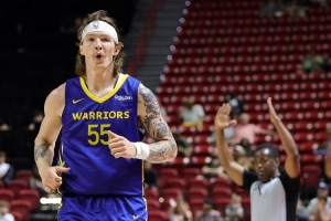 夏聯(lián)代表勇士場(chǎng)均9.2分！熱火簽下落選秀馬德森并裁掉基爾斯