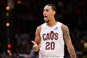 攻防都有貢獻(xiàn)！泰森10中6拿到17分7板3助2斷2帽