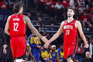 杜蘭特：我喜歡和大個(gè)子球員一起打球 他們會(huì)干所有的臟活累活