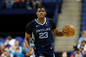 繼續(xù)穩(wěn)定發(fā)揮！11號(hào)秀科沃德半場三分4中3拿到11分8板4助