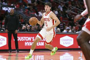 這效率！謝潑德近3戰(zhàn)場均14.7分 命中率63.0%三分命中率58.8%