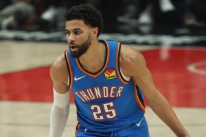 穩(wěn)定全面！阿杰伊·米切爾15中8&三分3中2 砍下21分6板4助3斷