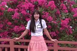 張曼源身穿粉色JK短裙的造型，你們覺得如何？??