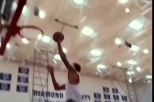 小賈最新訓(xùn)練視頻 苦練急停跳投控運(yùn)技巧