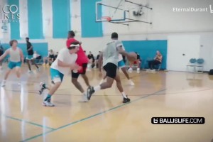 下賽季能找回狀態(tài)嗎？喬治的結(jié)合球太有觀賞性了！