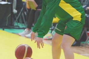 橫空出世！19歲的田中心將是中國女籃未來十年的最大麻煩