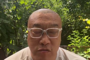 ??公園打球的未必全是男的！