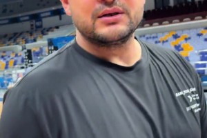 來搞笑的！91年34歲的中年肥胖西熱力江單挑秀了一記喀什步