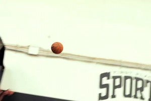 休賽期瘋狂訓(xùn)練！范德彪曬練投籃&擼鐵&爬坡提高心肺功能