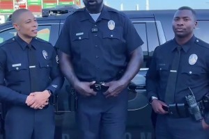 吧友來判案：這警察不是奧尼爾把？只是像+奧胖配音混剪？