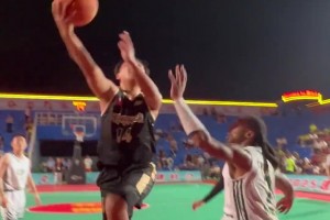 內(nèi)蒙古民BA驚現(xiàn)歐洲步連過三人 懂球的說說走步了嗎????