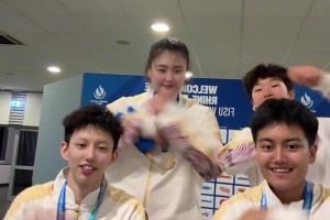 中國????冠軍??衛(wèi)冕成功！劉禹彤開心跳起手勢舞~