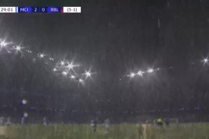 隨機(jī)刷新天氣！英超的雨雪，西甲的晚霞！別有一番氛圍的足球！