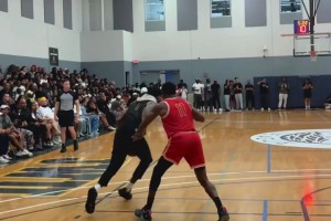 降維打擊??獨行俠新援拉塞爾在邁阿密野球賽場大殺四方！