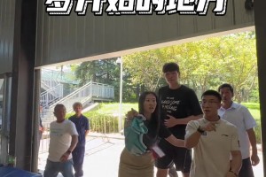 楊瀚森重新回到夢(mèng)開(kāi)始的地方 參加球迷見(jiàn)面會(huì)