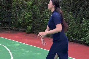 穿旗袍打籃球得絕對少見??，不知道娶她需要注意什么??