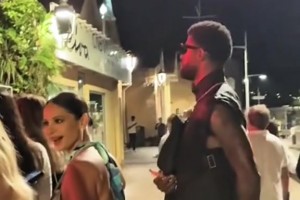 喬治與女友現(xiàn)身法國等待出席派對～