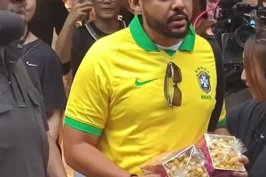 ??是誰還沒吃到偶像給的爆米花~