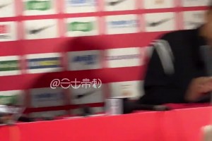 出國(guó)后的張文杰越來(lái)越美式了 ！