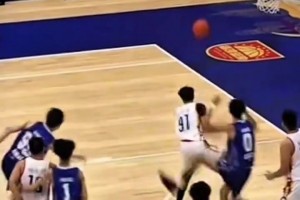 不懂就問！吧友們，這個(gè)勾手啥水平？