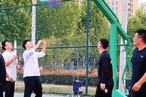 帶你看看克六是怎么打野球的？