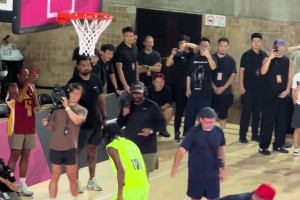 莫蘭特活動上嘗試飛躍人扣籃 險些致敬庫里地滑之秀??