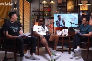 拉塞爾此前：詹姆斯是沒有缺點(diǎn)的籃球運(yùn)動(dòng)員，他喜歡隊(duì)友做自己！