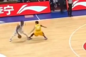 杜蘭特現身Drake阿姆斯特丹演唱會，手舞足蹈跳得非常嗨