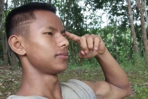 拉什福德來中國了！？你小子怎么也會有標(biāo)志性大鼻子??