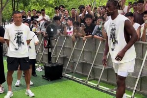 ??妥妥駙馬爺！維金斯穿古裝斗舞玩投壺喝胡辣湯！