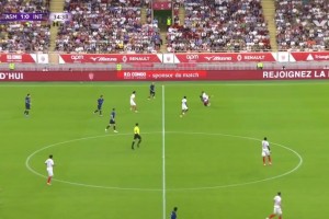 紅牌罰下！恰爾汗奧盧鏟倒萬(wàn)德森，裁判出示第二張黃牌