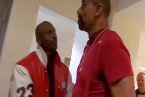 大帥這氣場！強如老流氓喬丹在面對張伯倫時也得服服帖帖的~