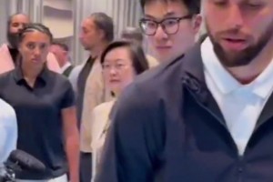 淇嗨開場介紹！球迷：主播有點偏阿森納，全網(wǎng)最中立解說沒有之一