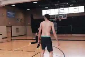 被長臂巨人籠罩了！普通人和切特單挑是什么感覺？