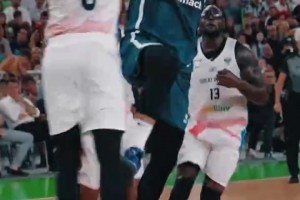 周琦此前回憶自己NBA首秀：對我來講能在前幾場就上場很幸運(yùn)！