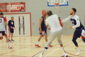 甚至還單挑庫里！KD去年美國男籃隊(duì)內(nèi)訓(xùn)練單挑合集！